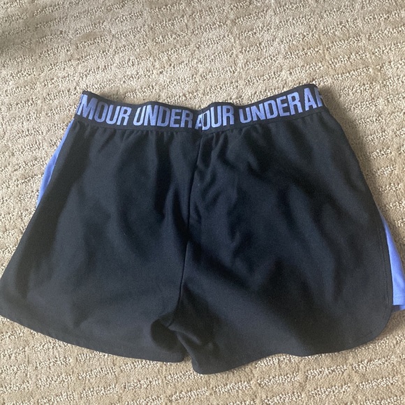 Under armor shorts - Picture 2 of 2